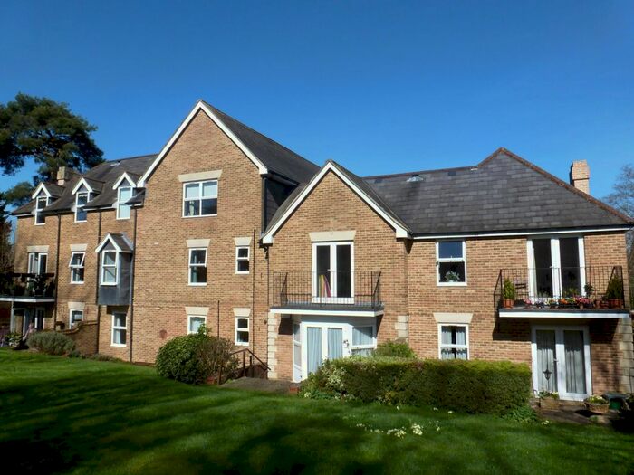 2 Bedroom Property To Rent In Epsom Road, Guildford, GU1