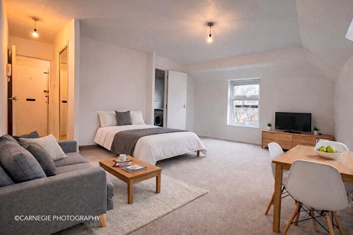 Studio To Rent In The Cloisters, Welwyn Garden City, Herts, AL8