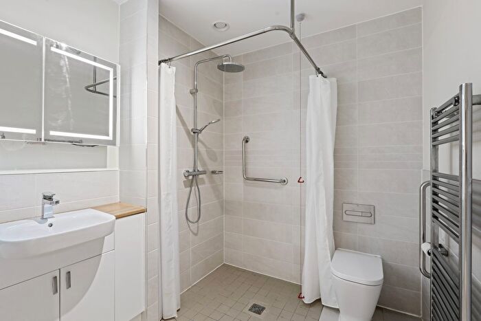 1 Bedroom Flat To Rent In Trinity Road, Chipping Norton, OX7