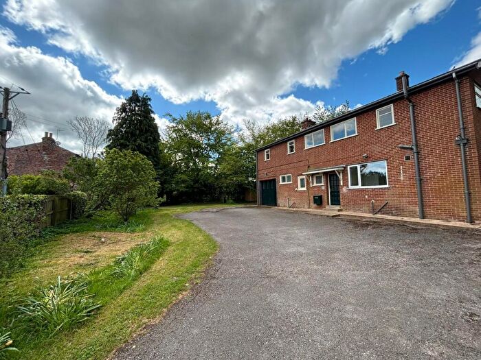 4 Bedroom Detached House To Rent In Drewton, South Cave, HU15
