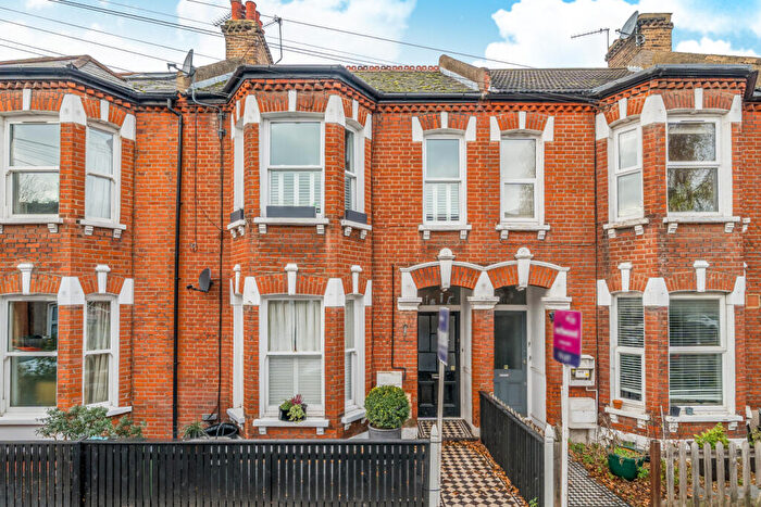 2 Bedroom Apartment For Sale In Bovill Road, London, SE23