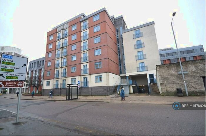 1 Bedroom Flat To Rent In Wellington Street, Swindon, SN1
