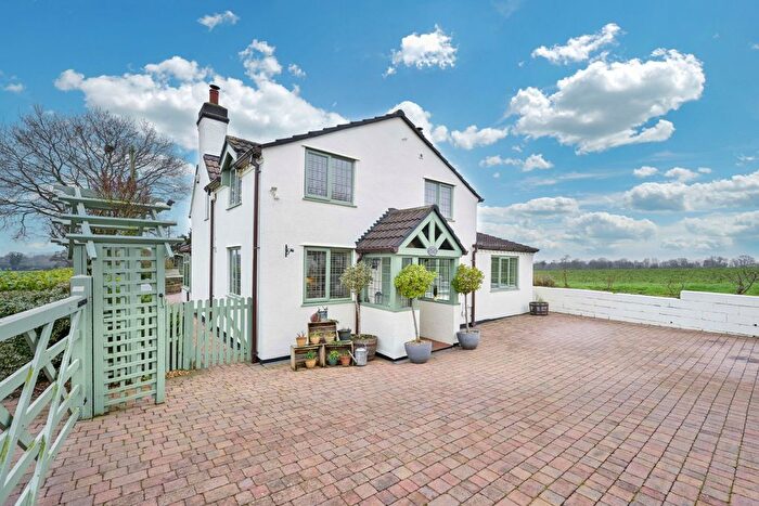 3 Bedroom Detached House For Sale In Pitchcroft Lane, Newport, TF10