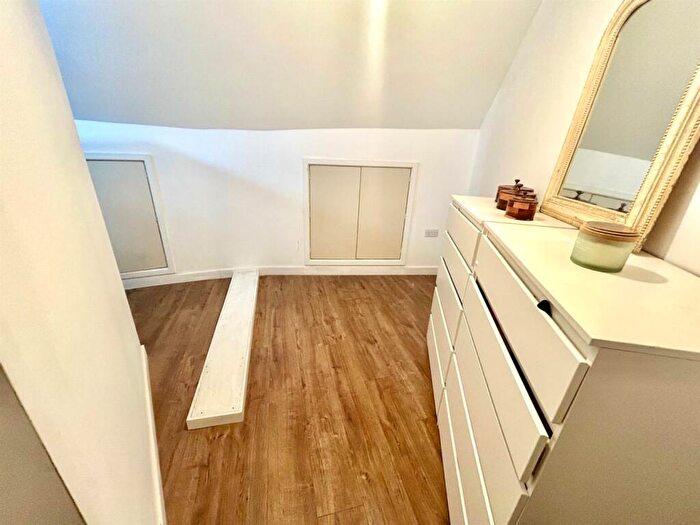 Apartment To Rent In Charlotte Road, Sheffield, S2