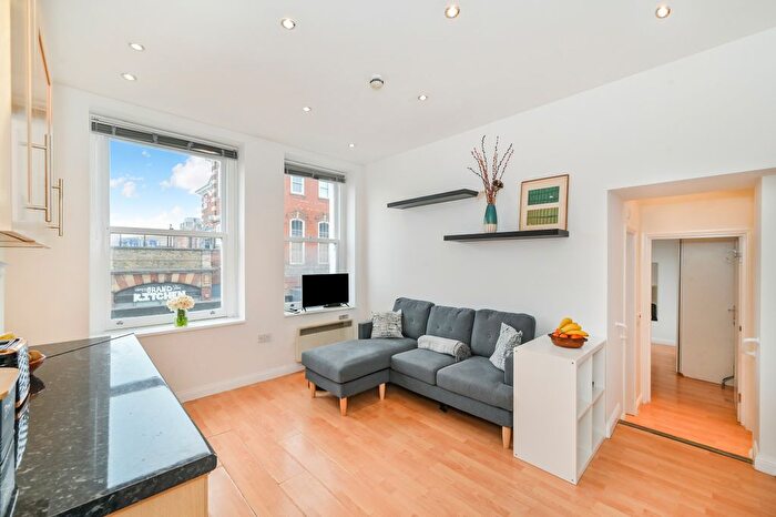 1 Bedroom Flat For Sale In St Johns Hill, London, SW11