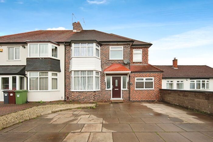 3 Bedroom Semi-Detached House For Sale In Cooks Lane, Birmingham, West Midlands, B37