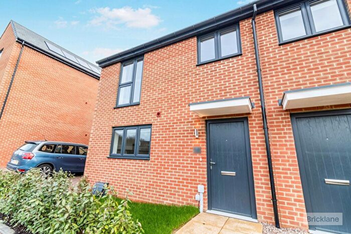 4 Bedroom House To Rent In Fleming Gardens, Tattenhoe Park, MK4