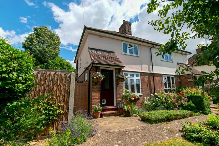 2 Bedroom Semi-Detached House For Sale In Woburn Road, Hockliffe, LU7