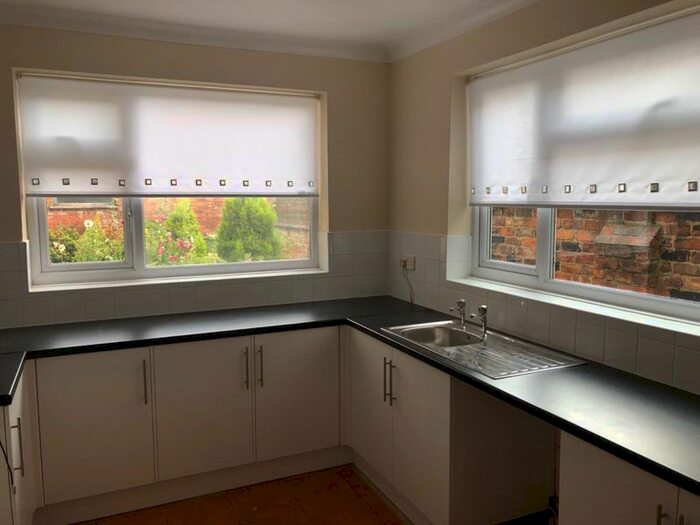 3 Bedroom Property To Rent In Victor Street, Grimsby, DN32