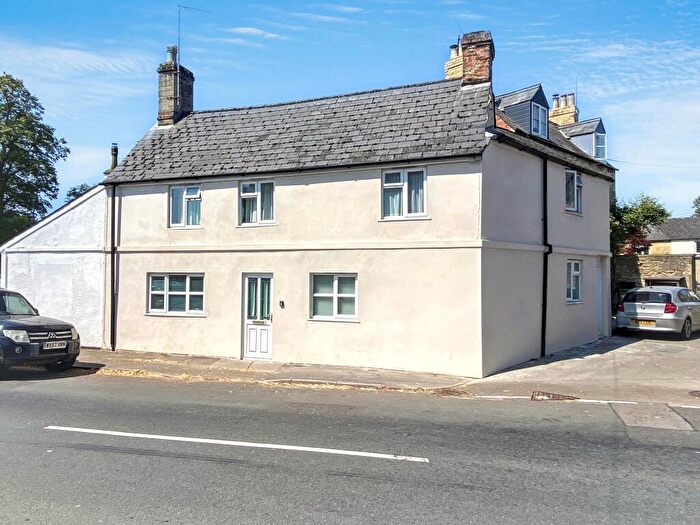 2 Bedroom Flat For Sale In Cheltenham Road, Cirencester, Gloucestershire, GL7