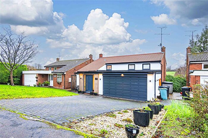 5 Bedroom Detached House For Sale In Holywell Road, Studham, Central Bedfordshire, LU6