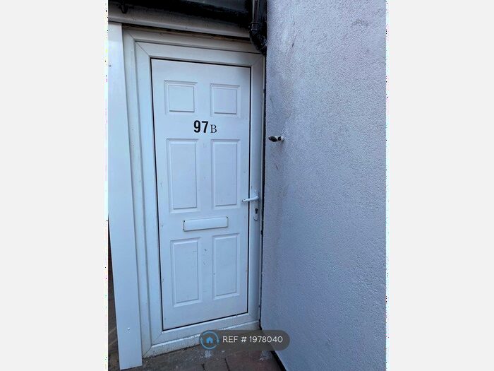 1 Bedroom Flat To Rent In Windmill Hill, Halesowen, B63