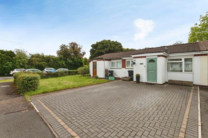 1 Bedroom Terraced Bungalow For Sale In Townlands, Willand, Cullompton, EX15