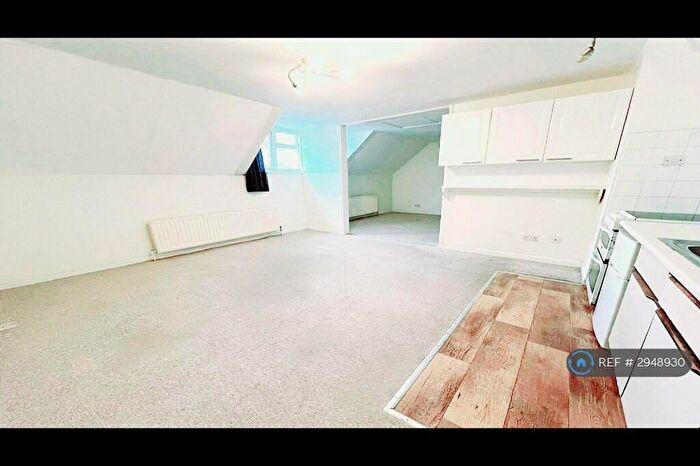 1 Bedroom Flat To Rent In The Courtyard, Bournemouth, BH1