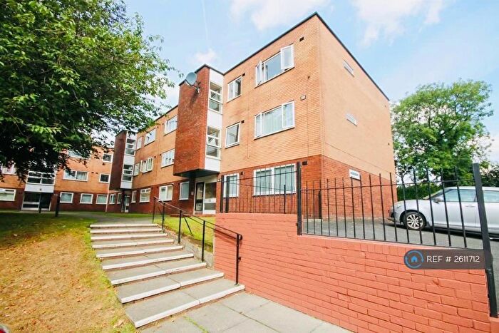 2 Bedroom Flat To Rent In Claremont Road, Salford, M6