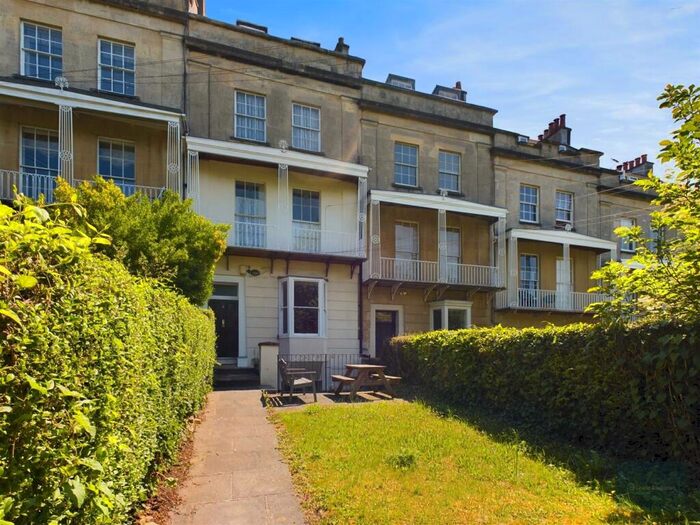 2 Bedroom Apartment To Rent In Clifton Vale Cliftonwood, Bristol, BS8