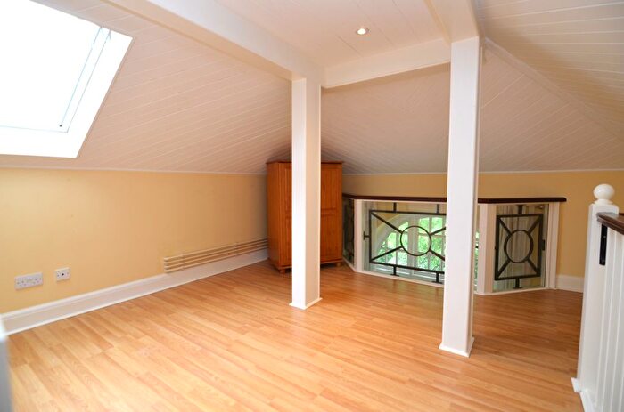 1 Bedroom Flat To Rent In Rowanwood Avenue, The Hollies, DA15