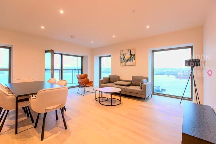 3 Bedroom Apartment To Rent In Docker Building Bonnet Street London, E16