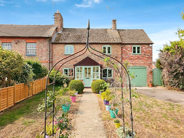 5 Bedroom Semi-Detached House For Sale In Churchend, Slimbridge, Gloucester, Gloucestershire, GL2
