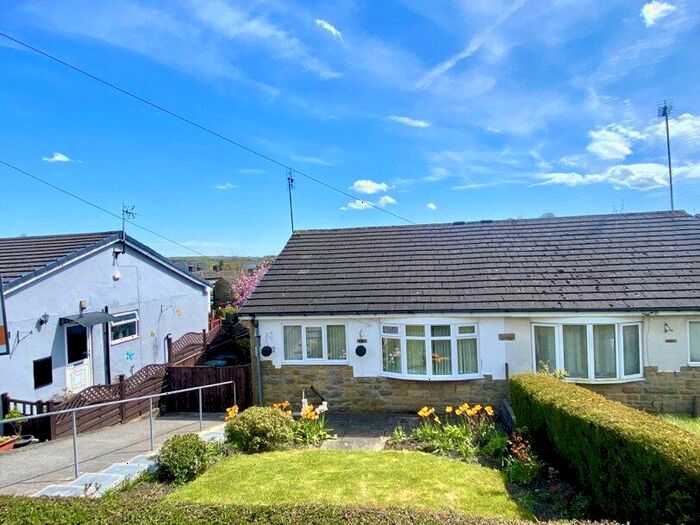2 Bedroom Bungalow For Sale In Hillside Avenue, Oakworth, Keighley, West Yorkshire, BD22