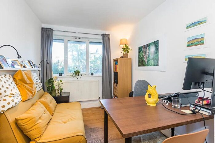1 Bedroom Flat To Rent In Bride Street, Islington, London., N7