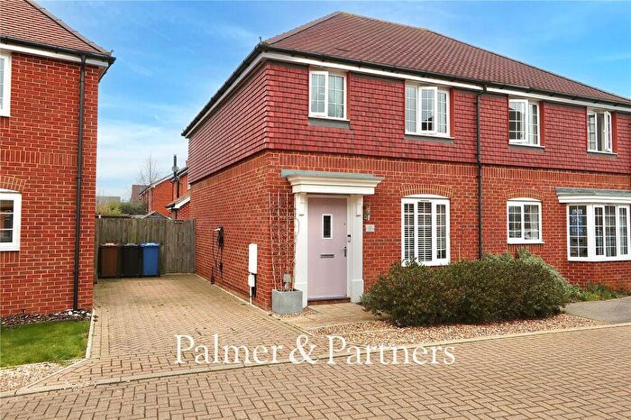 3 Bedroom Semi Detached House For Sale In Abbott Way, Holbrook, Ipswich, Suffolk, IP9