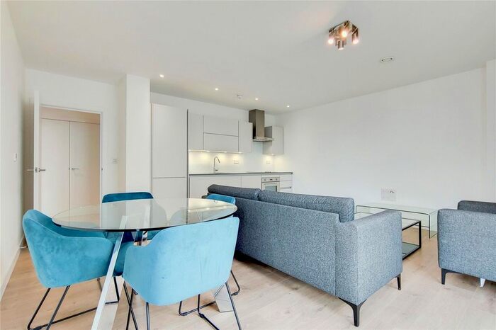 2 Bedroom Flat To Rent In Forrester Way, London, E15