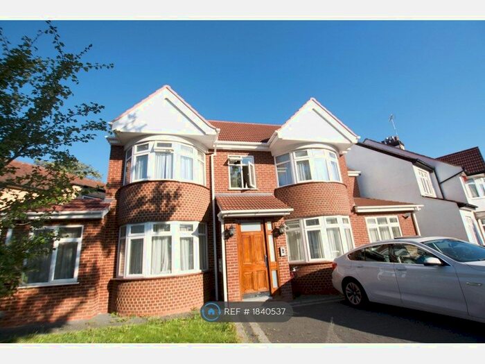 1 Bedroom Flat To Rent In Hollycroft Avenue, Wembley, HA9