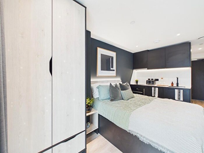 Studio To Rent In Water Street, Manchester, Greater Manchester, M3