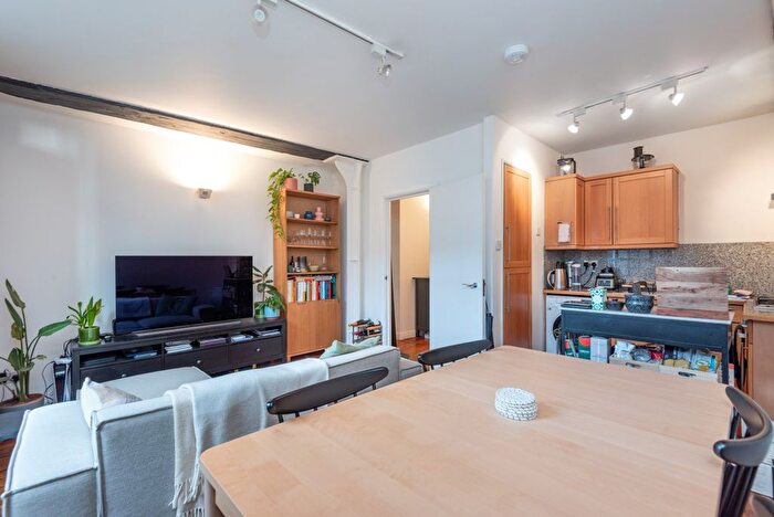1 Bedroom Flat To Rent In Weston Street, London, SE1