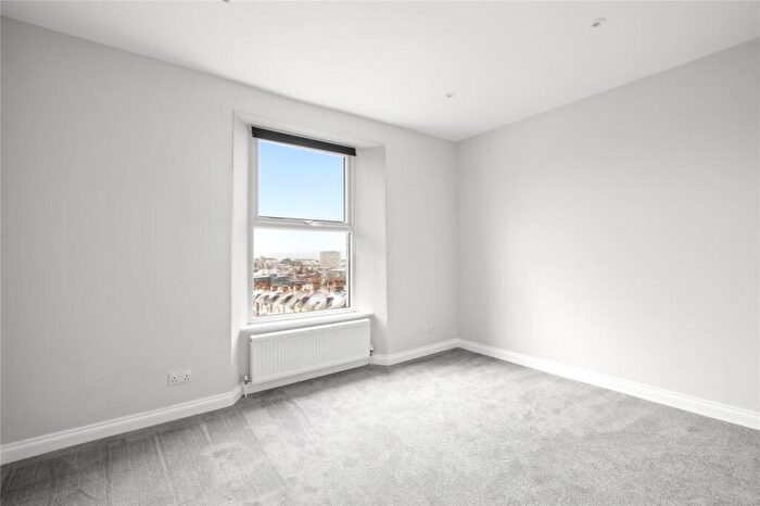1 Bedroom Flat To Rent In Ford Park Road, Plymouth, Devon, PL4