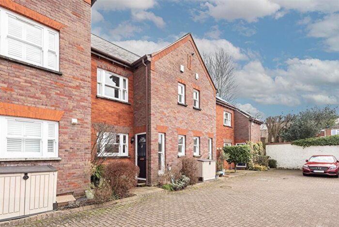 3 Bedroom Terraced House To Rent In Mount Pleasant, St. Albans, AL3