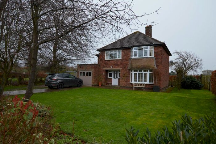 4 Bedroom Detached House To Rent In Easthorpe Road, Bottesford, NG13