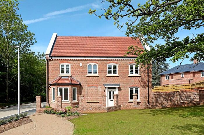 3 Bedroom Detached House To Rent In Kendrick Avenue, Beaconsfield, HP9