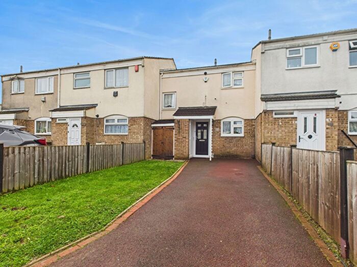 2 Bedroom Terraced House For Sale In Pennine Road, Slough, Berkshire, SL2