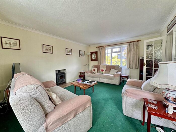 5 Bedroom Detached House For Sale In The Cobbins, Burnham-On-Crouch, CM0