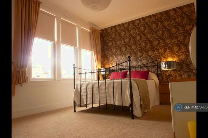 2 Bedroom Flat To Rent In Learmonth Park, Edinburgh, EH4