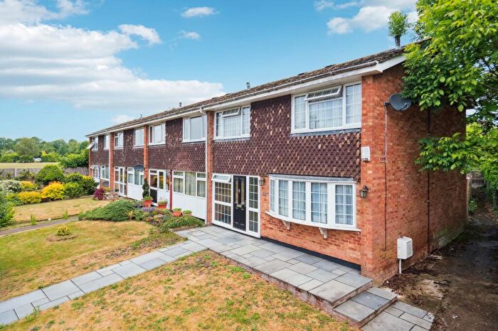 3 Bedroom End Of Terrace House For Sale In Hartley Close, Stoke Poges, SL3