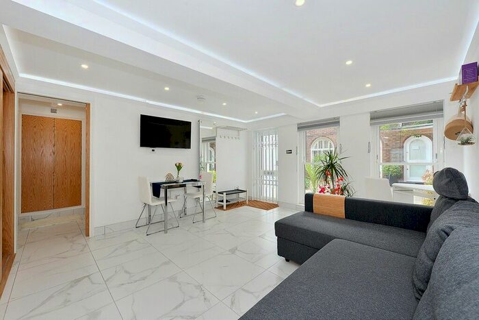 1 Bedroom Studio To Rent In Kinnerton Yard, Belgravia, SW1X