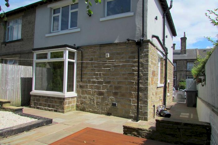 3 Bedroom Semi-Detached House To Rent In Cleveland Road, Huddersfield, HD1