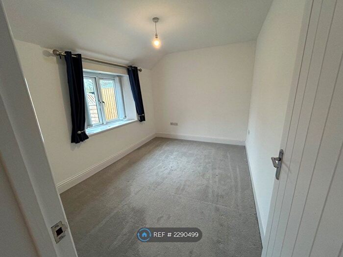 2 Bedroom Bungalow To Rent In Trewedna Lane, Perranwell Station, Truro, TR3