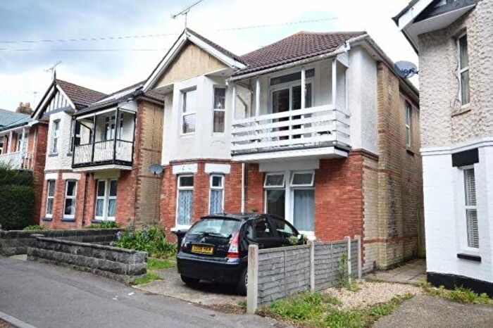 4 Bedroom Flat To Rent In Student Four Double Bedroom, Winton, BH9