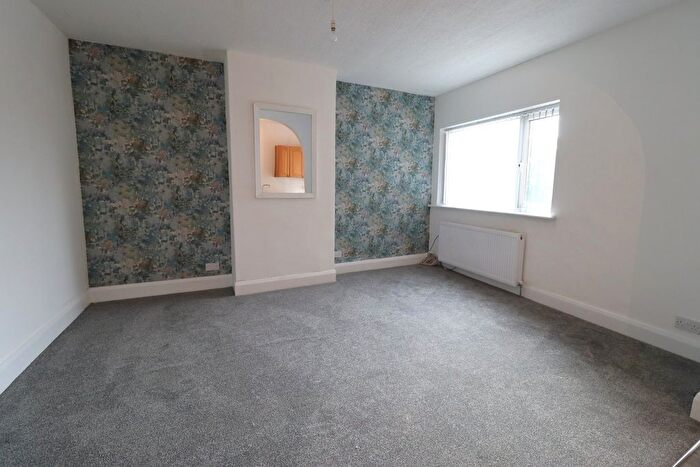 2 Bedroom Maisonette To Rent In Eastwood Road, Rayleigh, SS6
