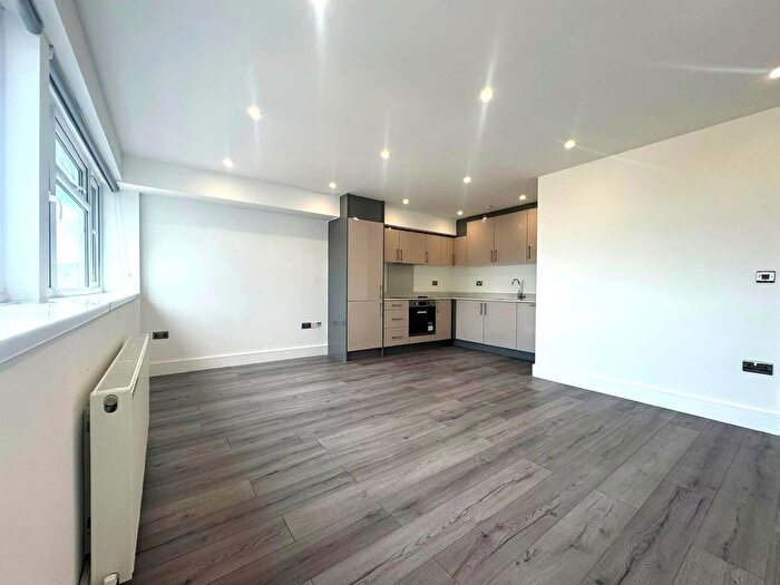 2 Bedroom Flat To Rent In Swanley Centre, Swanley, BR8