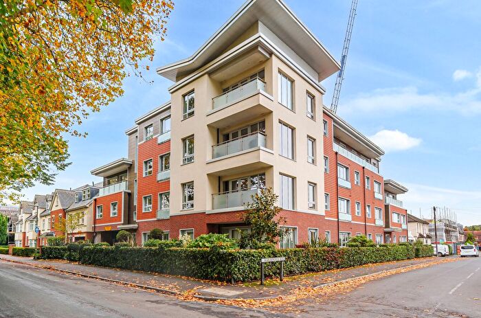 2 Bedroom Flat To Rent In Colborne Place, Maybury Road, Woking, GU21