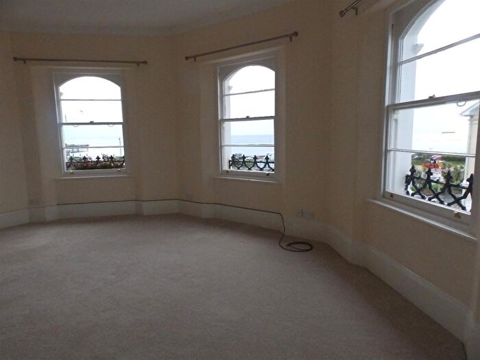 1 Bedroom Flat To Rent In South View, South View, TQ14