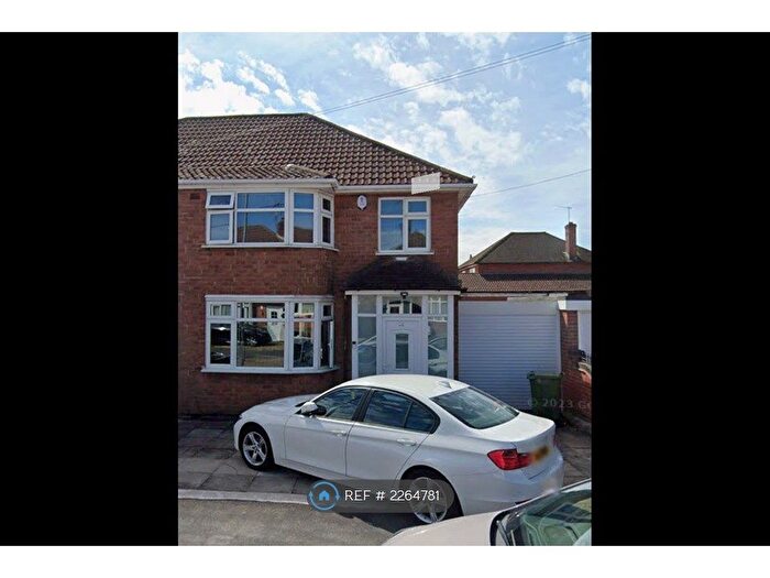 3 Bedroom Semi-Detached House To Rent In Brockenhurst Drive, Leicester, LE3
