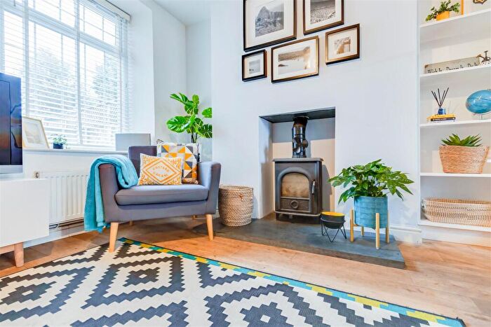 2 Bedroom Cottage For Sale In Pantmawr Road, Whitchurch, Cardiff, CF14