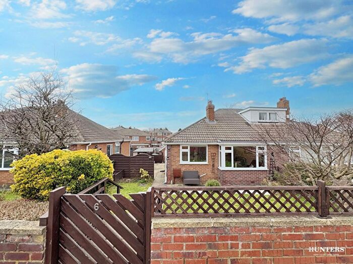 2 Bedroom Semi-Detached Bungalow For Sale In Frank Lane, Thornhill, Dewsbury, WF12