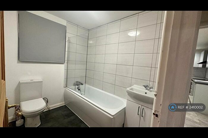 1 Bedroom Flat To Rent In Heath Lawn, Flackwell Heath, High Wycombe, HP10